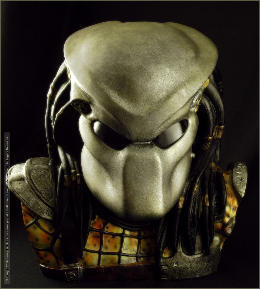 Predator Deluxe Head Set (2006 DVD Boxset) - AvPGalaxy